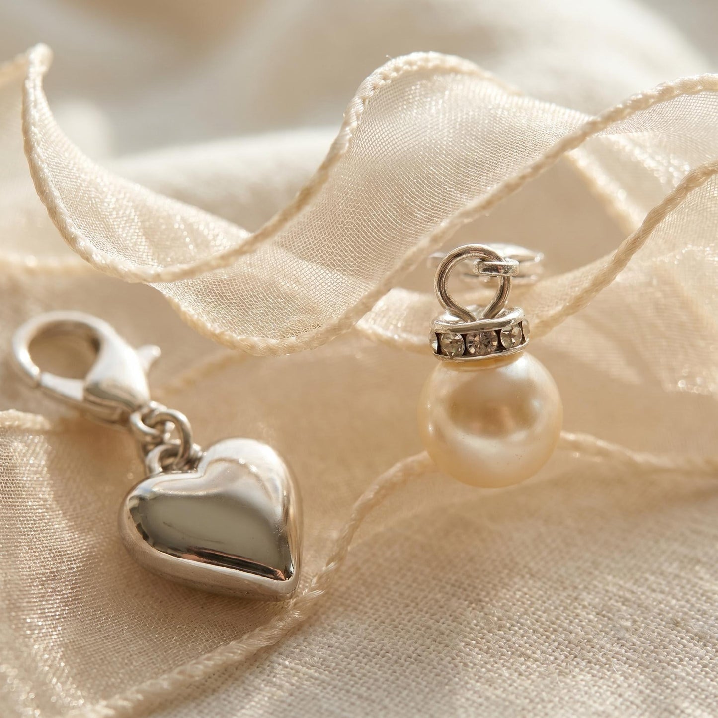 Silk shoelace Pearl Trainer charm Set
