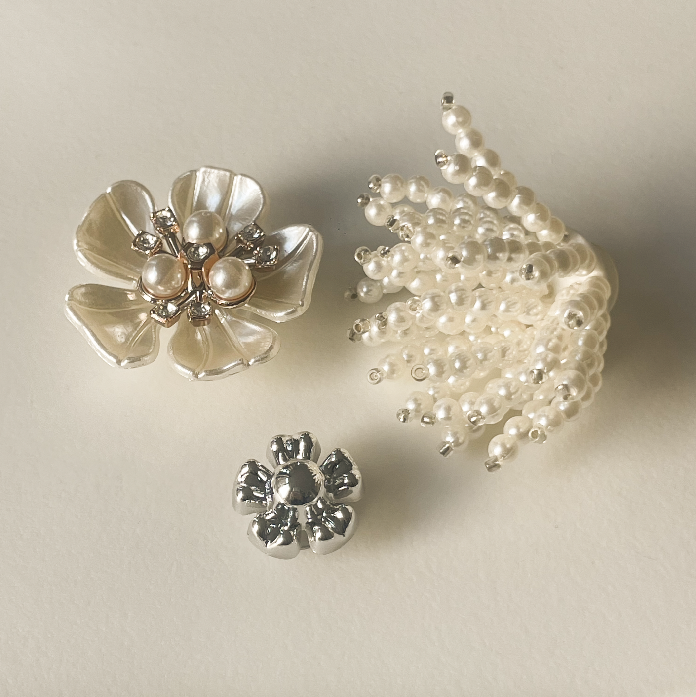 Pearl Chain Flower Charm Set