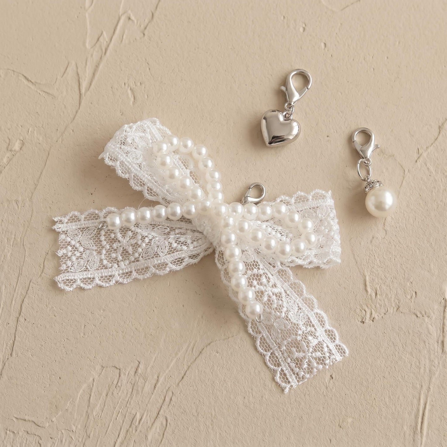 Pearl Lace Bow Trainer Charm Set